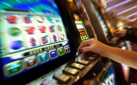 Privacy and responsible gaming reminders inside bit 333 classic table games section